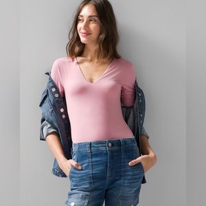 WHBM bodycon v neck shirt with 3/4 sleeves